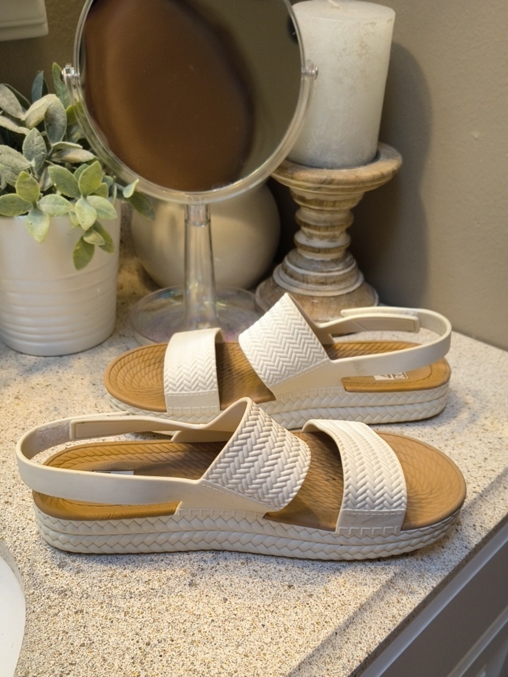 Reef Women’s Off White Dual-Strap Slingback Sandals - Picture 9 of 14